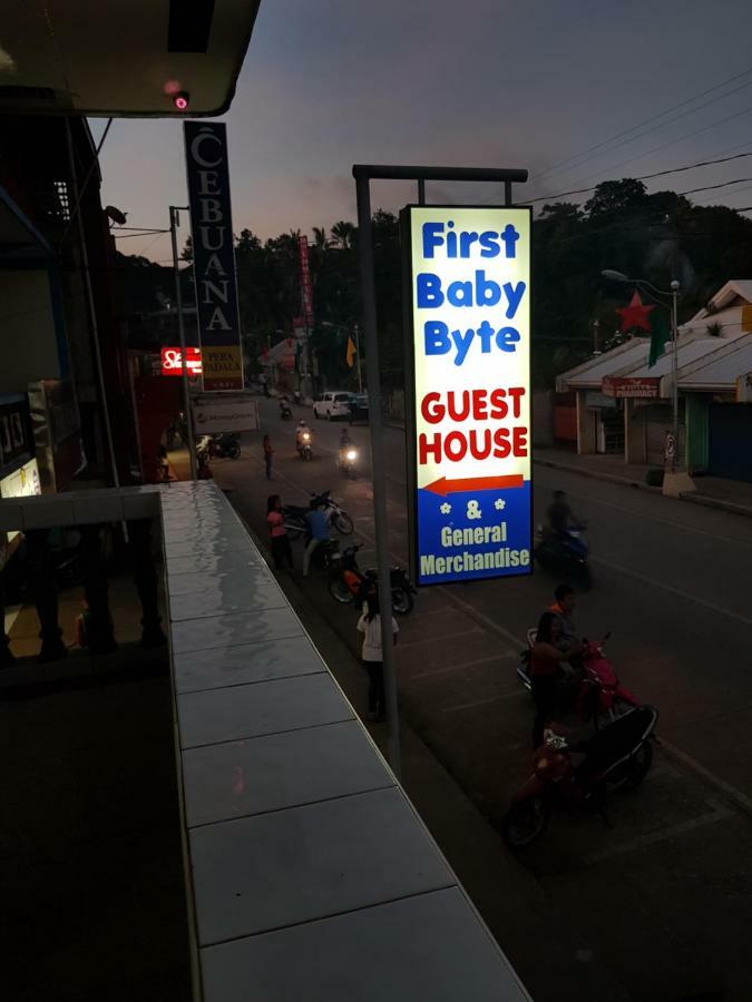 First Baby Bytes Guest House Lazi Esterno foto